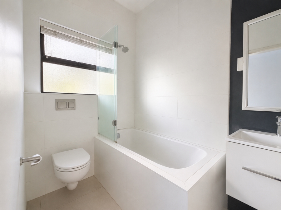 To Let 1 Bedroom Property for Rent in Vredehoek Western Cape